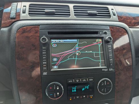 Used 2012 Chevrolet Tahoe LTZ image 19