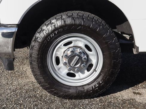 Used 2022 Ford F250 XL w/ Power Equipment Group RWD image 39
