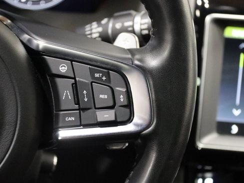 Used 2019 Jaguar F-PACE S image 55