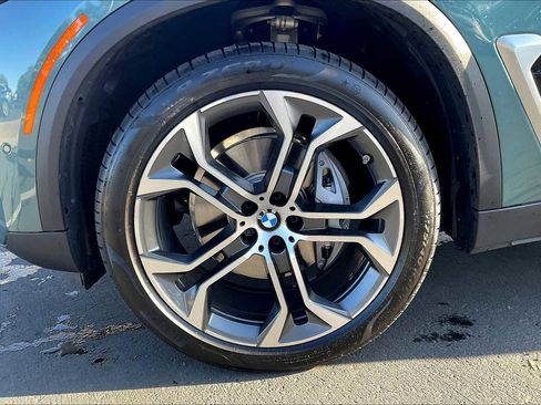 Used 2025 BMW X5 sDrive40i w/ Premium Package image 12