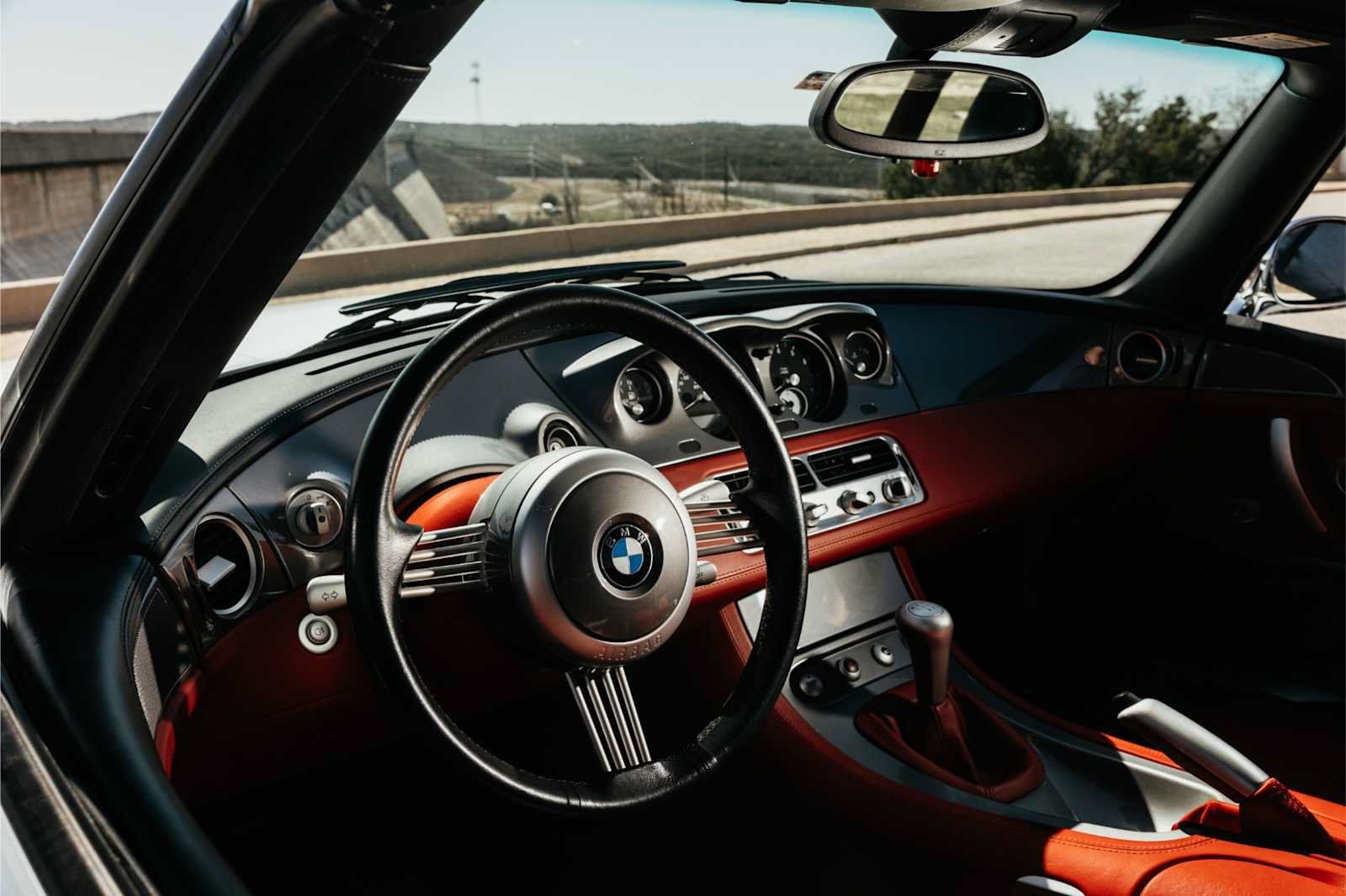 Used 2001 BMW Z8 RWD image 9