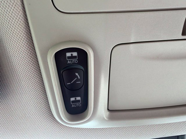 Used 2019 Chrysler Pacifica Limited FWD image 39