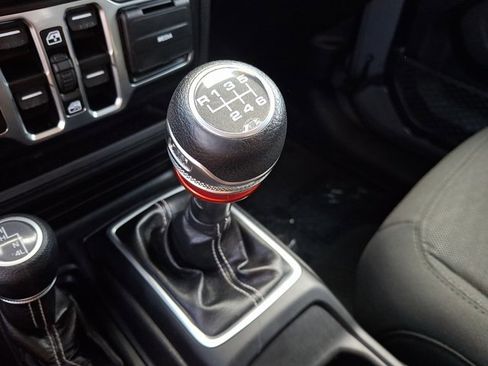 Used 2020 Jeep Gladiator Overland w/ Safety Group image 14