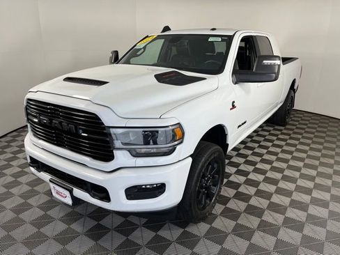 Used 2024 RAM 2500 Laramie w/ Night Edition AWD/4WD image 3