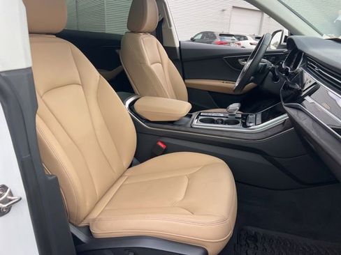 Certified 2025 Audi Q8 Premium w/ Black Optic Package image 34