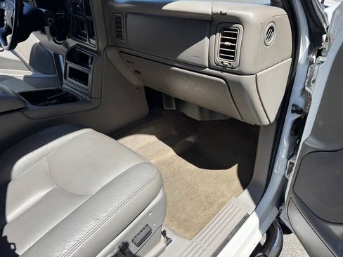 Used 2007 Chevrolet Silverado 2500 LT w/ Heavy-Duty Power Package AWD/4WD image 35