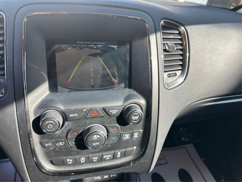 Used 2018 Dodge Durango GT image 33