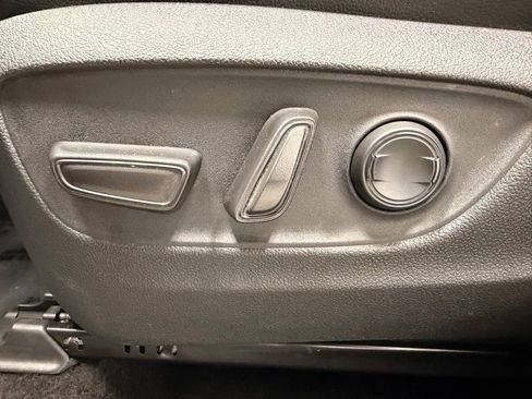 Used 2024 Toyota Grand Highlander AWD Hybrid image 25