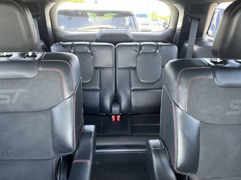 Used 2025 Ford Explorer ST AWD/4WD image 24