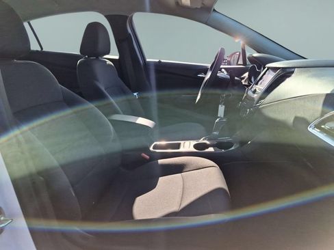 Certified 2019 Chevrolet Cruze LS w/ LS Convenience Package FWD image 28