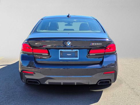 Used 2023 BMW M550i xDrive w/ Dynamic Handling Package AWD/4WD image 4