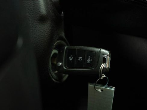 Used 2021 Hyundai Santa Fe SE image 23