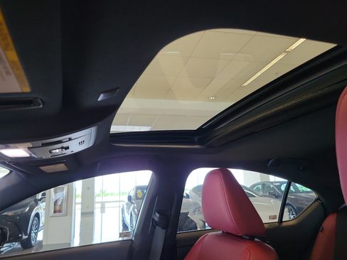 Used 2025 Lexus IS 350 F Sport RWD image 24