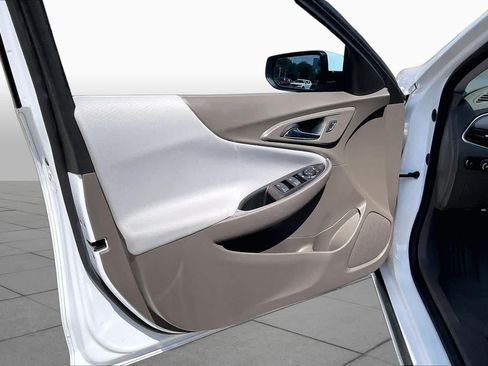 Used 2021 Chevrolet Malibu LT FWD image 21