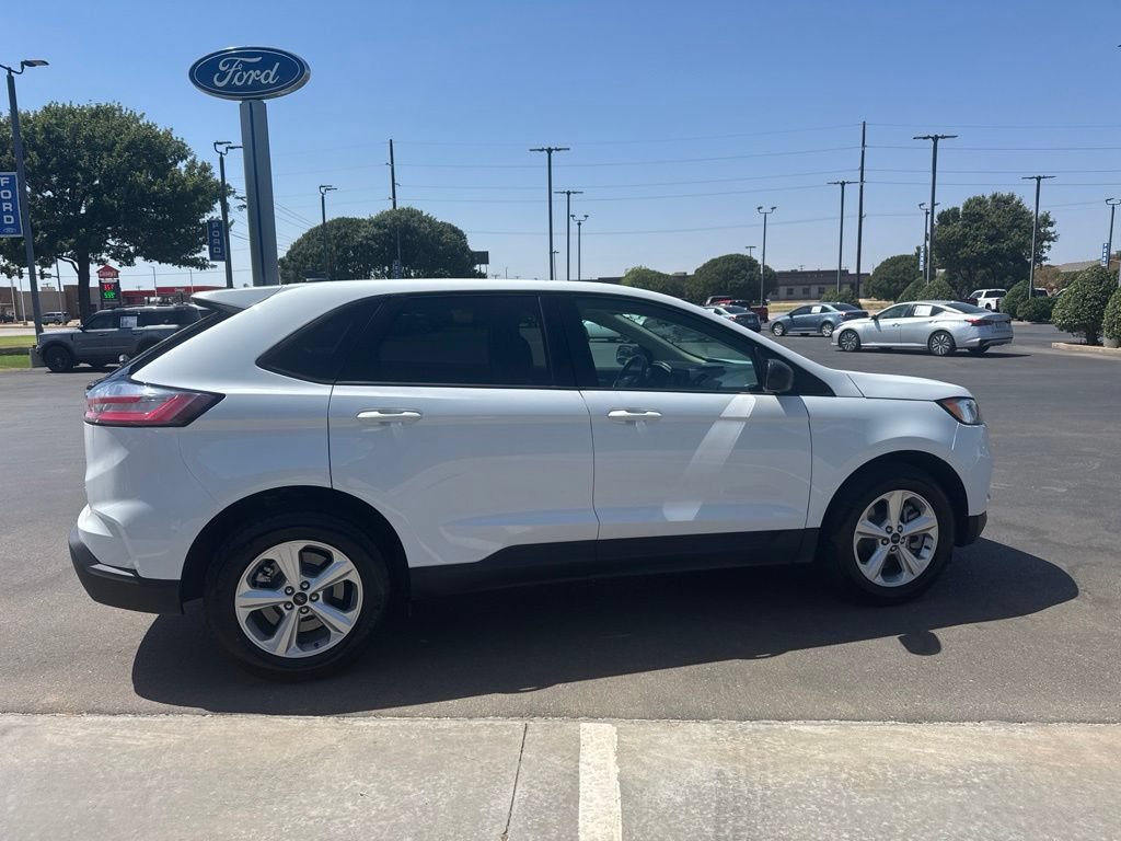 Used 2024 Ford Edge SE AWD/4WD image 6