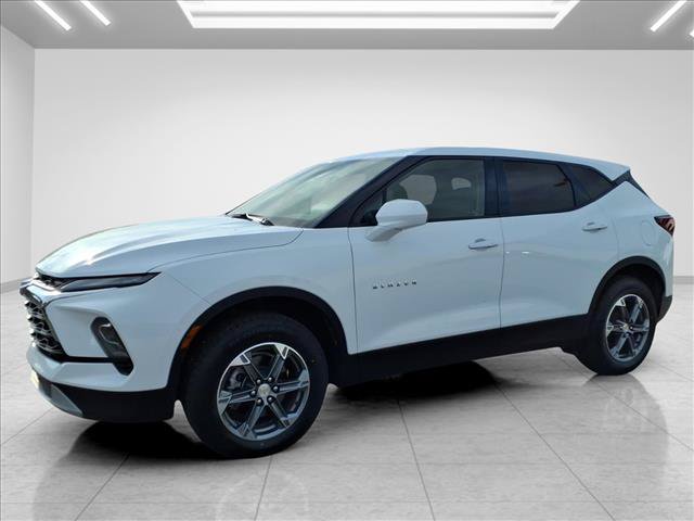 Used 2025 Chevrolet Blazer LT FWD image 5