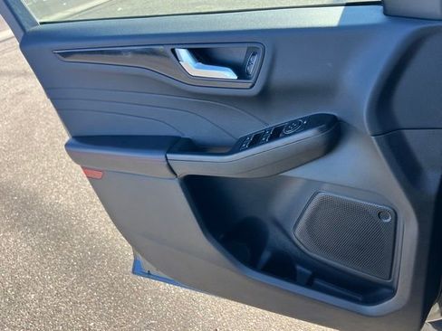 Used 2025 Ford Escape ST-Line image 19