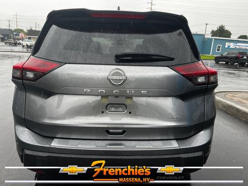 Used 2025 Nissan Rogue SV AWD/4WD image 4