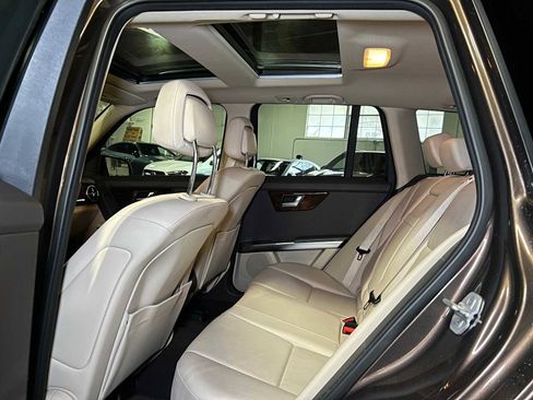 Used 2014 Mercedes-Benz GLK 350 4MATIC image 18