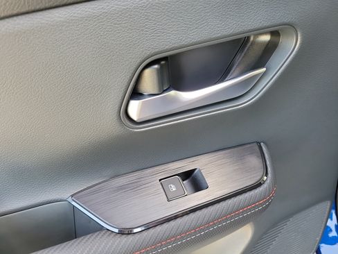 Certified 2025 Nissan Kicks SR FWD image 20