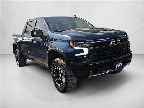 Used 2023 Chevrolet Silverado 1500 ZR2 w/ Technology Package image 6