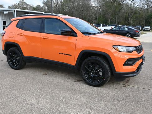 New 2026 Jeep Compass Latitude image 6