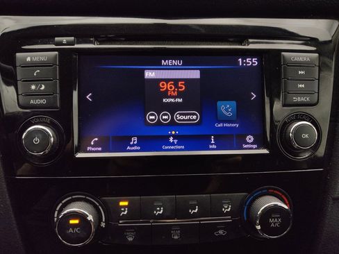 Used 2018 Nissan Rogue S FWD image 25