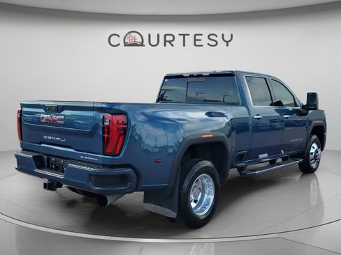 Used 2024 GMC Sierra 3500 Denali AWD/4WD image 3