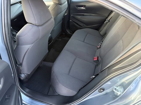 Used 2021 Toyota Corolla LE image 7