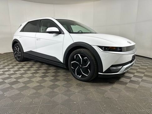 Used 2023 Hyundai Ioniq 5 SEL image 2