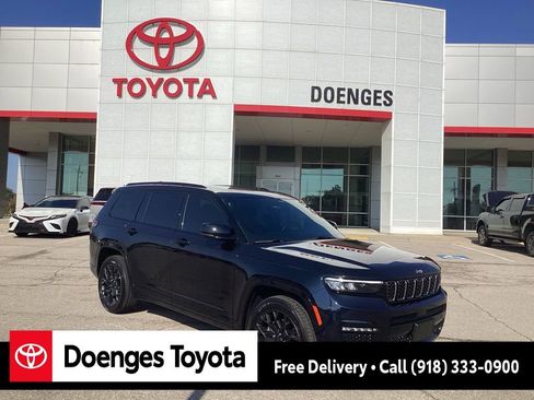 Used 2023 Jeep Grand Cherokee L Summit w/ Advanced Protech Group IV image 1