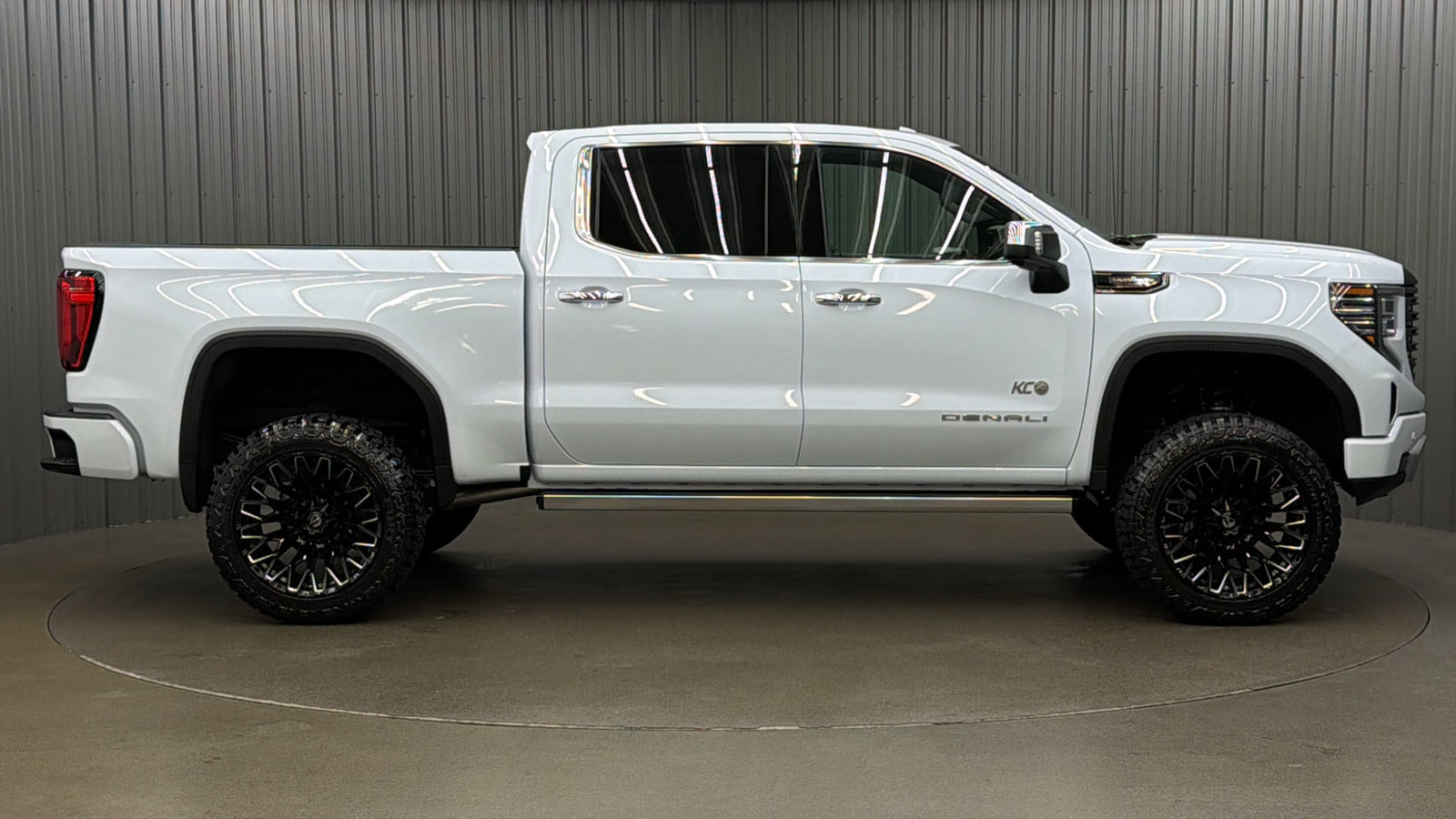 Used 2026 GMC Sierra 1500 Denali Ultimate AWD/4WD image 6