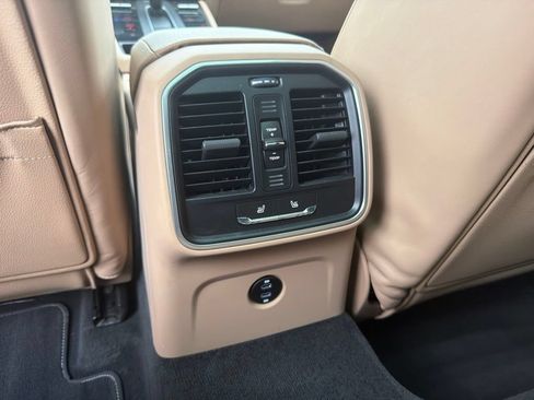 Used 2023 Porsche Macan S AWD/4WD image 33