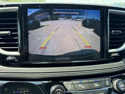 New 2027 Chrysler Pacifica Select FWD image 26