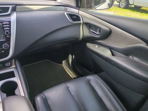 Used 2018 Nissan Murano SL w/ Moonroof Package FWD image 18