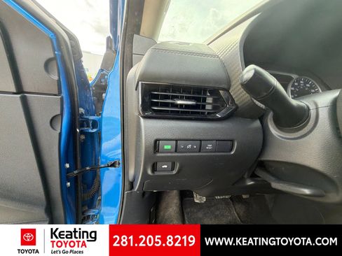 Used 2021 Nissan Sentra SV FWD image 13