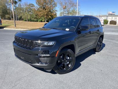 Used 2024 Jeep Grand Cherokee Limited w/ Luxury Tech Group II