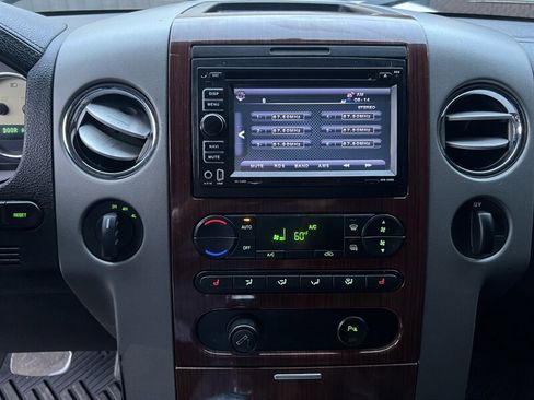 Used 2006 Ford F150 Lariat image 17