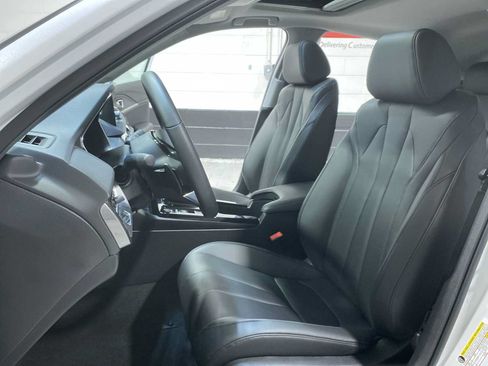 Certified 2026 Acura Integra FWD image 11