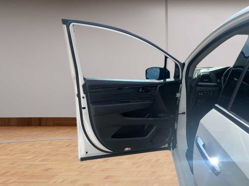 Used 2022 Honda Odyssey Elite image 9