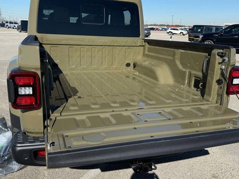 New 2026 Jeep Gladiator Rubicon image 19