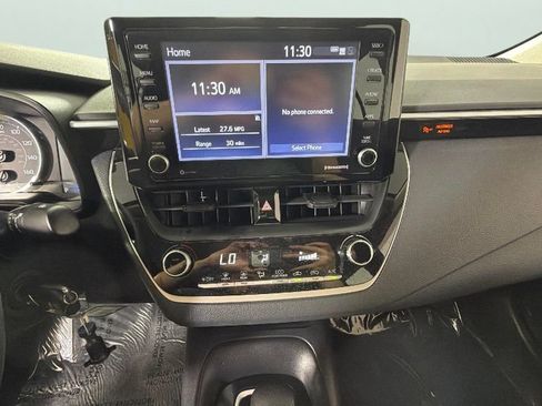 Used 2022 Toyota Corolla LE FWD image 19