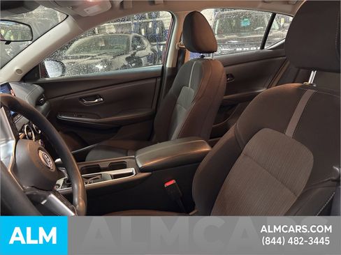 Used 2024 Nissan Sentra SV image 11