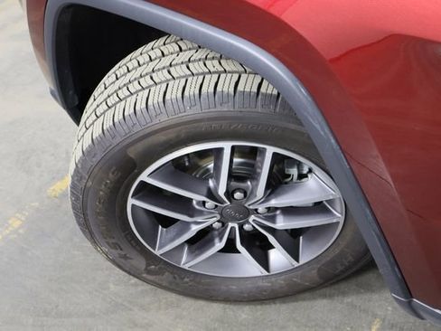 Used 2022 Jeep Grand Cherokee Limited image 42