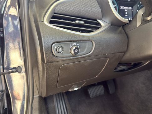 Used 2022 Chevrolet Malibu LT FWD image 15