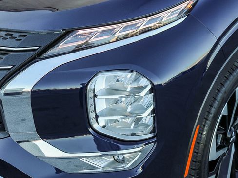 Used 2022 Mitsubishi Outlander SEL image 5