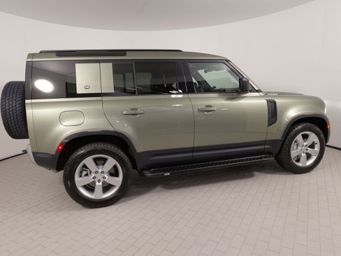 Used 2024 Land Rover Defender 110 S AWD/4WD image 9