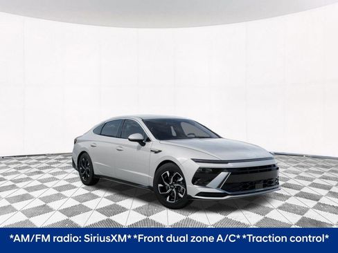 New 2025 Hyundai Sonata SEL image 2