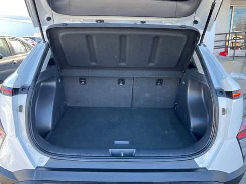 Used 2025 Hyundai Kona SEL image 30