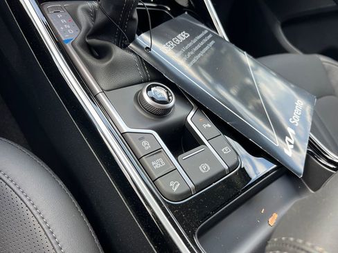 New 2025 Kia Sorento SX FWD image 31